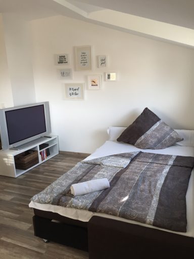 Wohnzimmer Bequemes Schlafsofa für 2 weitere Personen