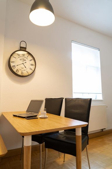 HomeOffice Arbeitsplatz im Esszimmer