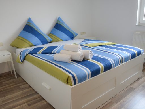 Schlafzimmer schlafen im gemütlichen Doppelbett